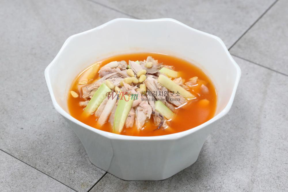 꿩물김치의 대표 이미지입니다.