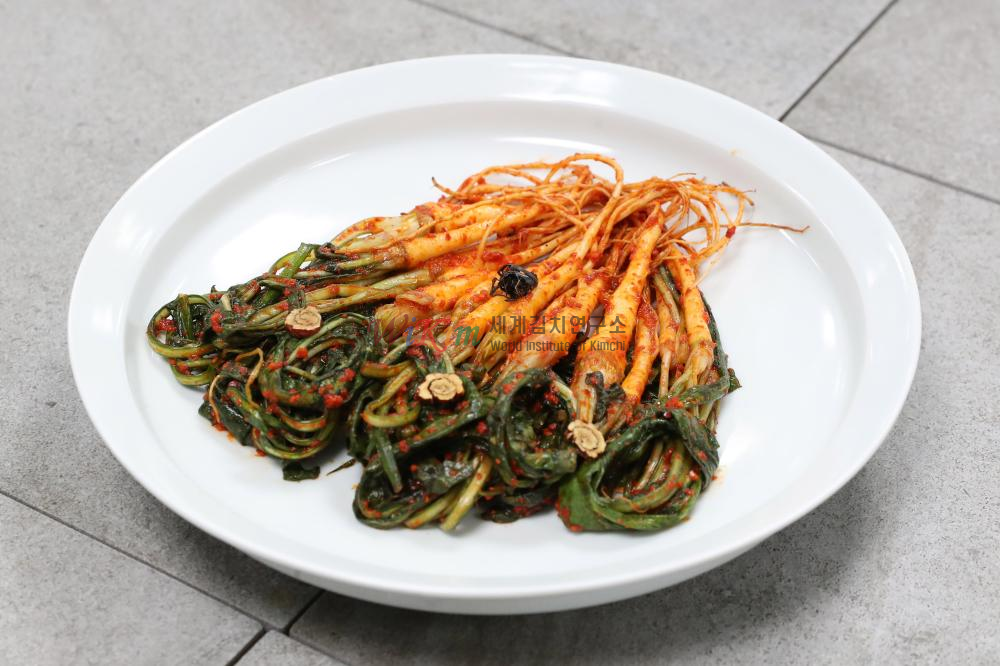 고들빼기김치 이미지