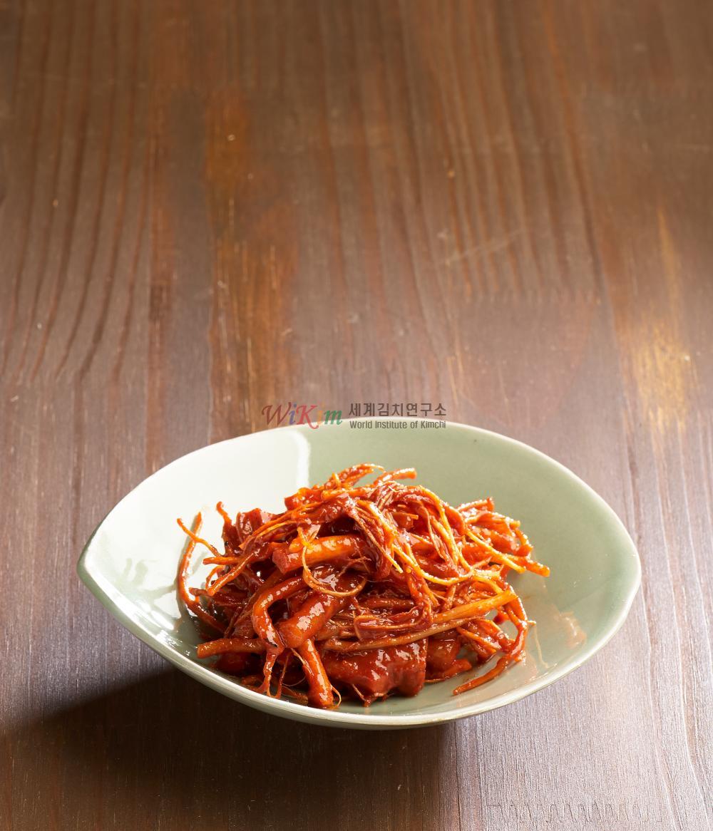 당귀뿌리장아찌 이미지