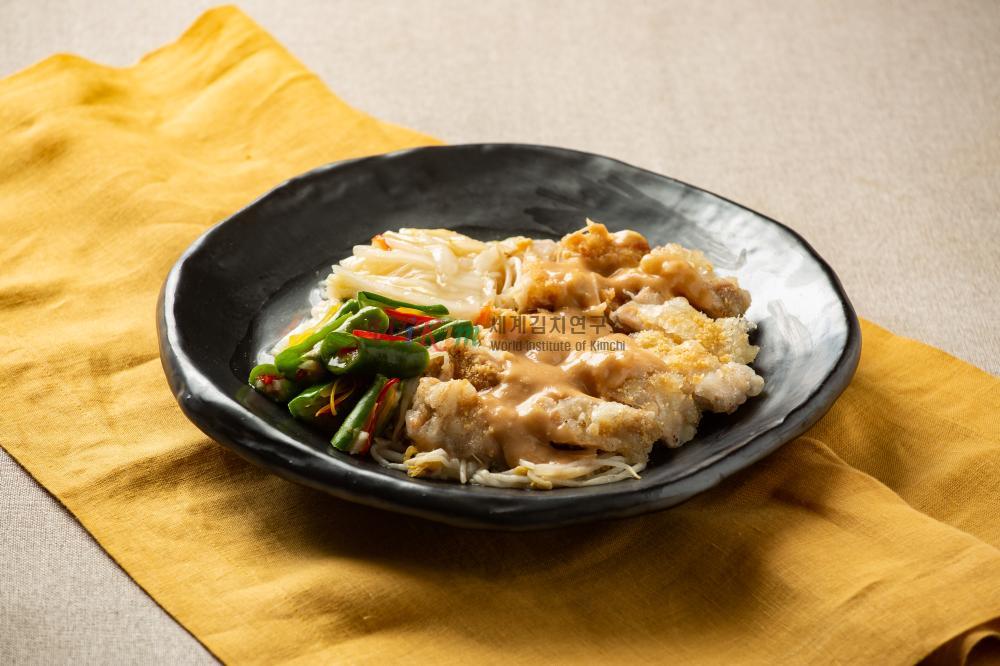 백김치 유린기 이미지