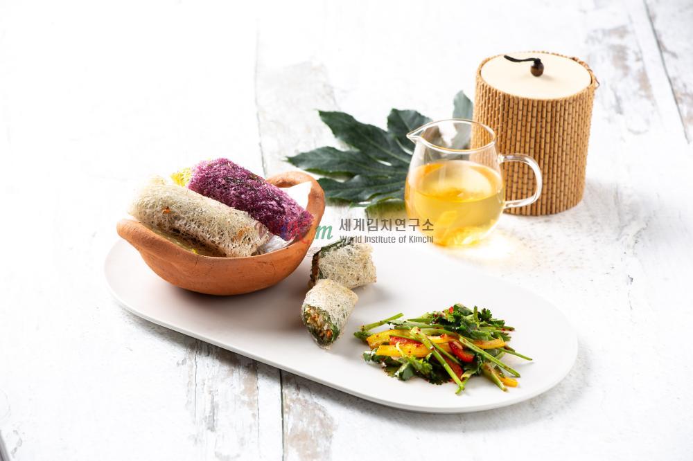 김치 새우 짜조의 대표 이미지입니다.